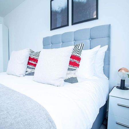 Luxury Apartments Available Next To Train Station - The Wallgate Apartments Wigan - Free Parking 외부 사진