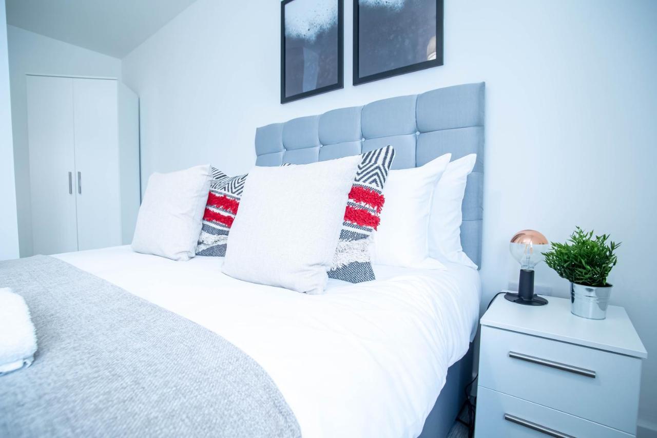 Luxury Apartments Available Next To Train Station - The Wallgate Apartments Wigan - Free Parking 외부 사진