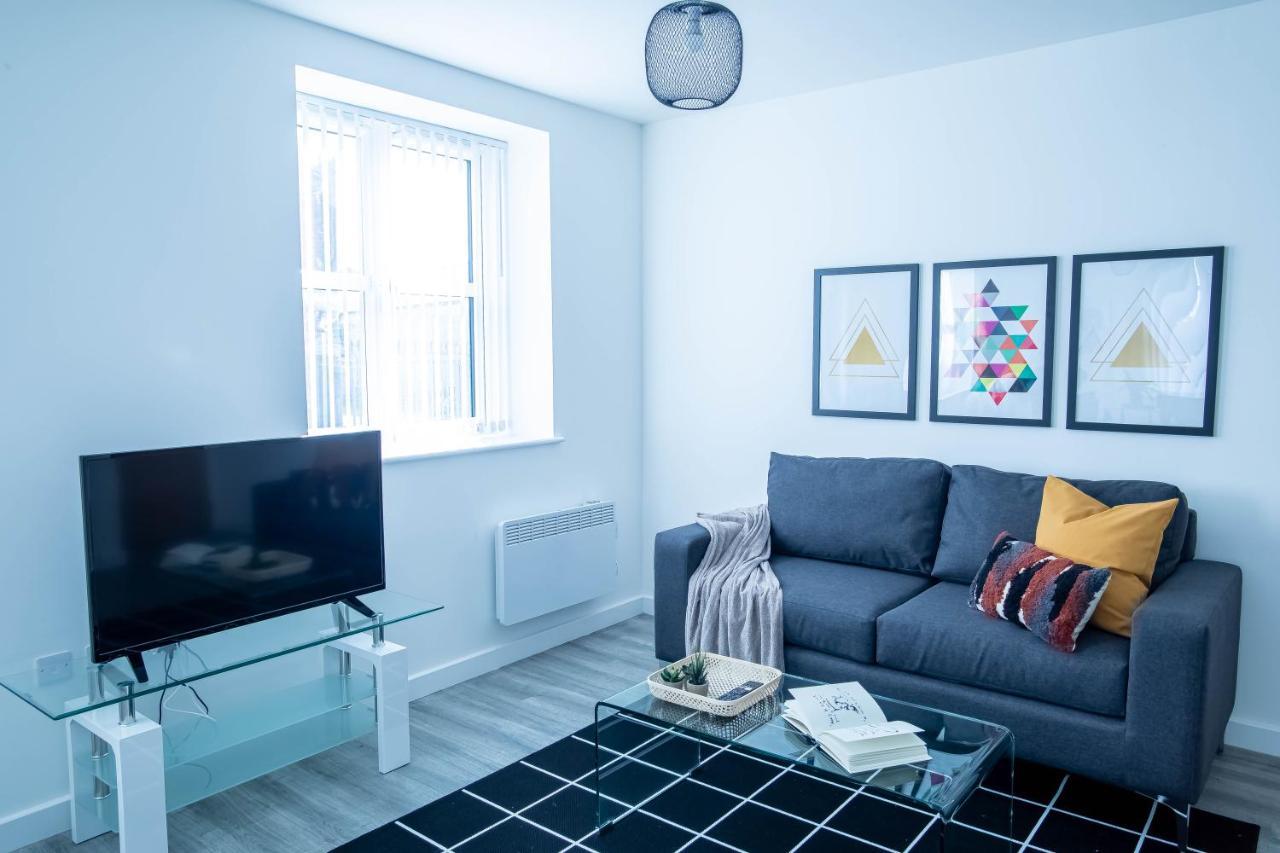 Luxury Apartments Available Next To Train Station - The Wallgate Apartments Wigan - Free Parking 외부 사진