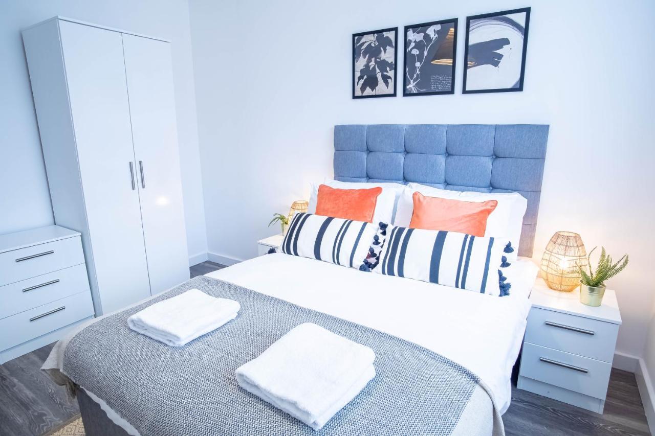 Luxury Apartments Available Next To Train Station - The Wallgate Apartments Wigan - Free Parking 외부 사진