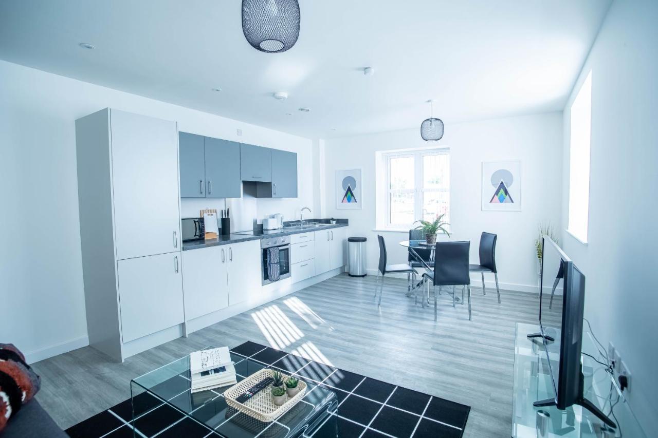 Luxury Apartments Available Next To Train Station - The Wallgate Apartments Wigan - Free Parking 외부 사진