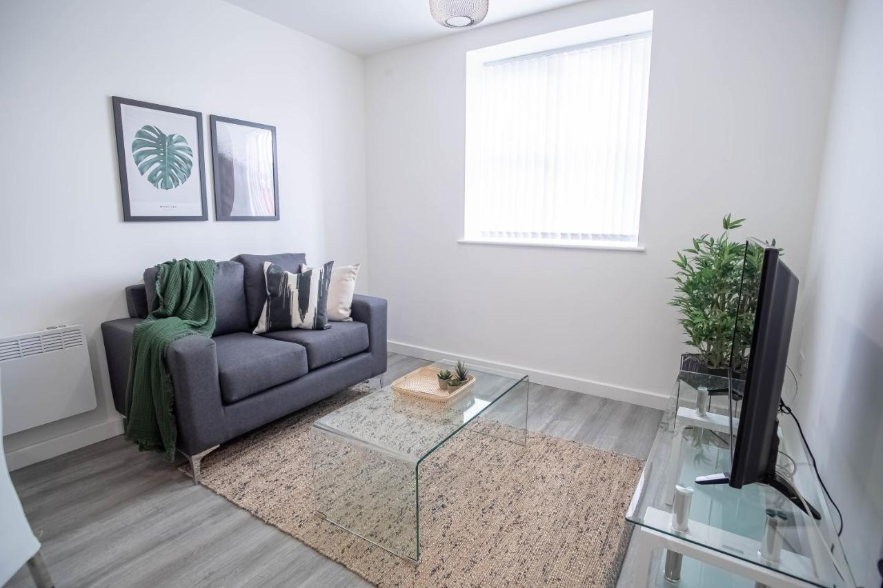 Luxury Apartments Available Next To Train Station - The Wallgate Apartments Wigan - Free Parking 외부 사진