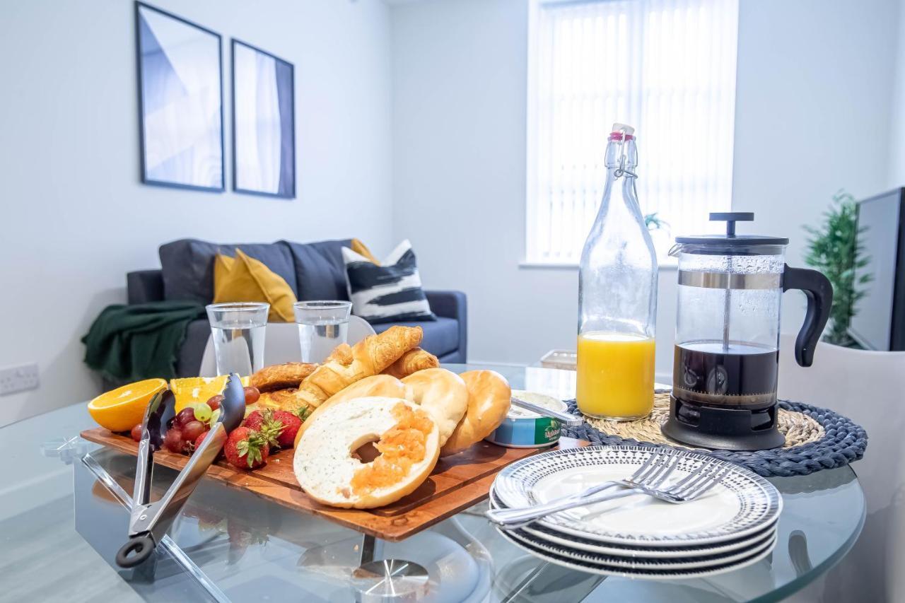 Luxury Apartments Available Next To Train Station - The Wallgate Apartments Wigan - Free Parking 외부 사진