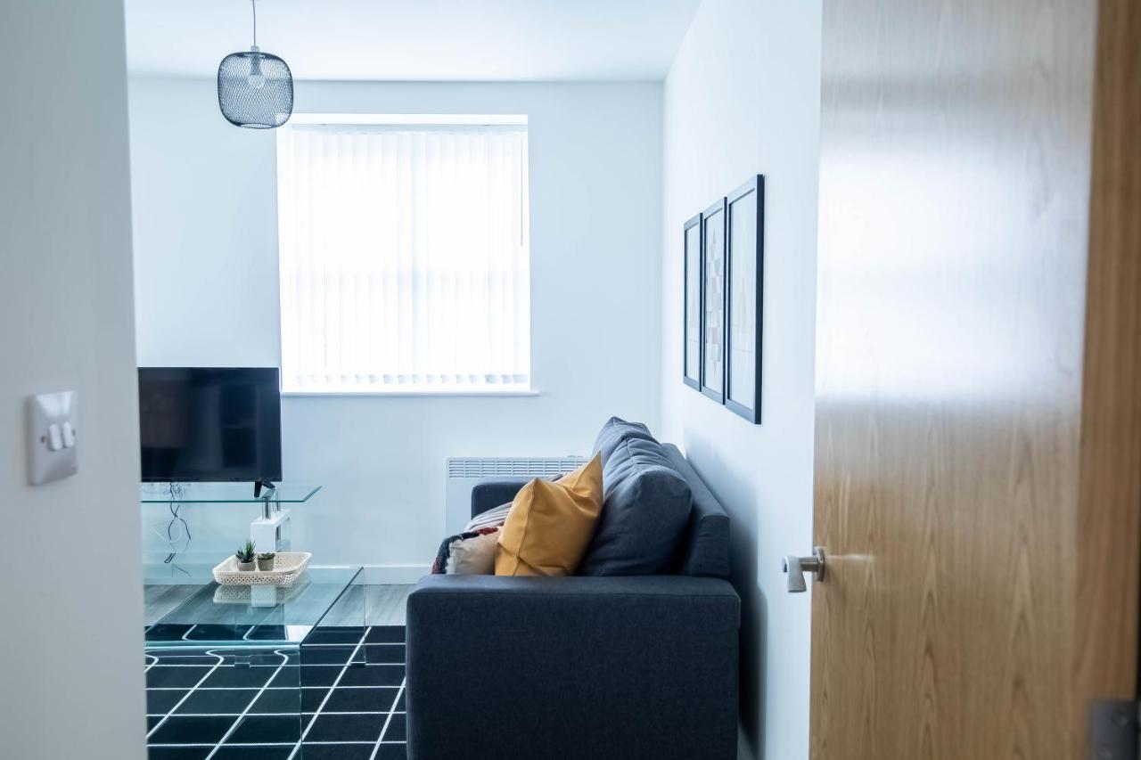 Luxury Apartments Available Next To Train Station - The Wallgate Apartments Wigan - Free Parking 외부 사진