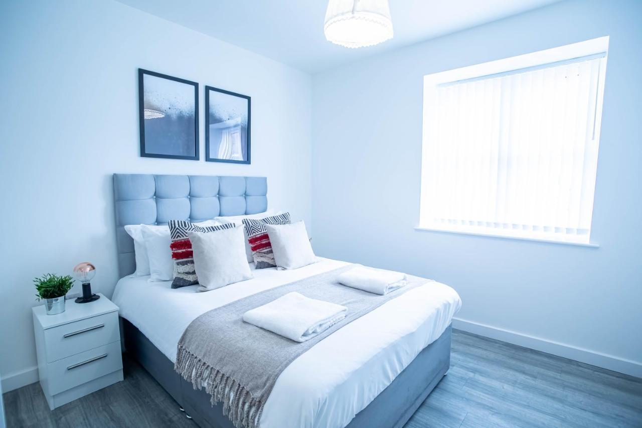 Luxury Apartments Available Next To Train Station - The Wallgate Apartments Wigan - Free Parking 외부 사진