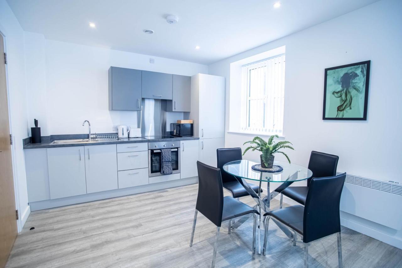 Luxury Apartments Available Next To Train Station - The Wallgate Apartments Wigan - Free Parking 외부 사진