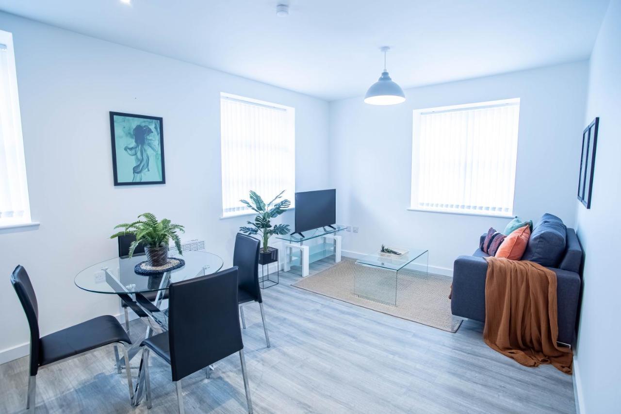 Luxury Apartments Available Next To Train Station - The Wallgate Apartments Wigan - Free Parking 외부 사진