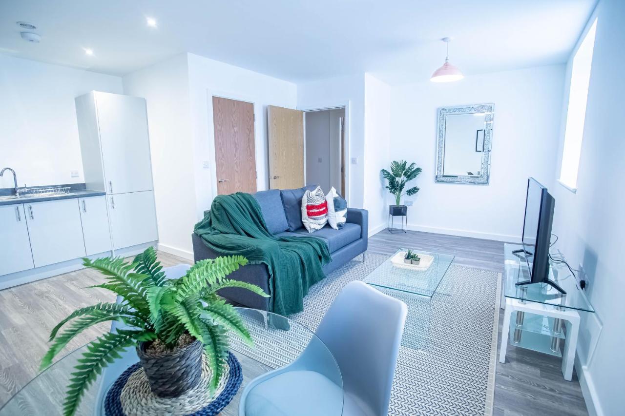 Luxury Apartments Available Next To Train Station - The Wallgate Apartments Wigan - Free Parking 외부 사진