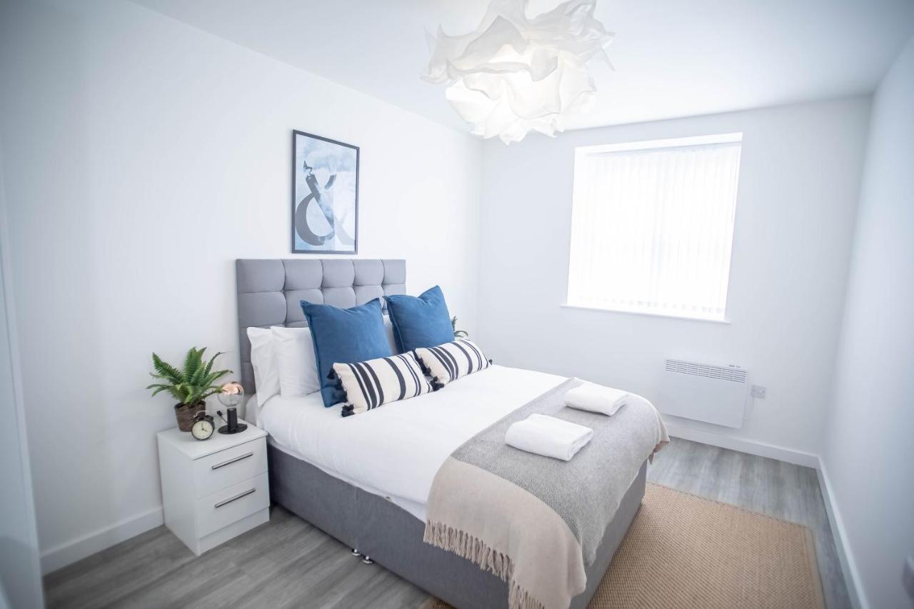 Luxury Apartments Available Next To Train Station - The Wallgate Apartments Wigan - Free Parking 외부 사진