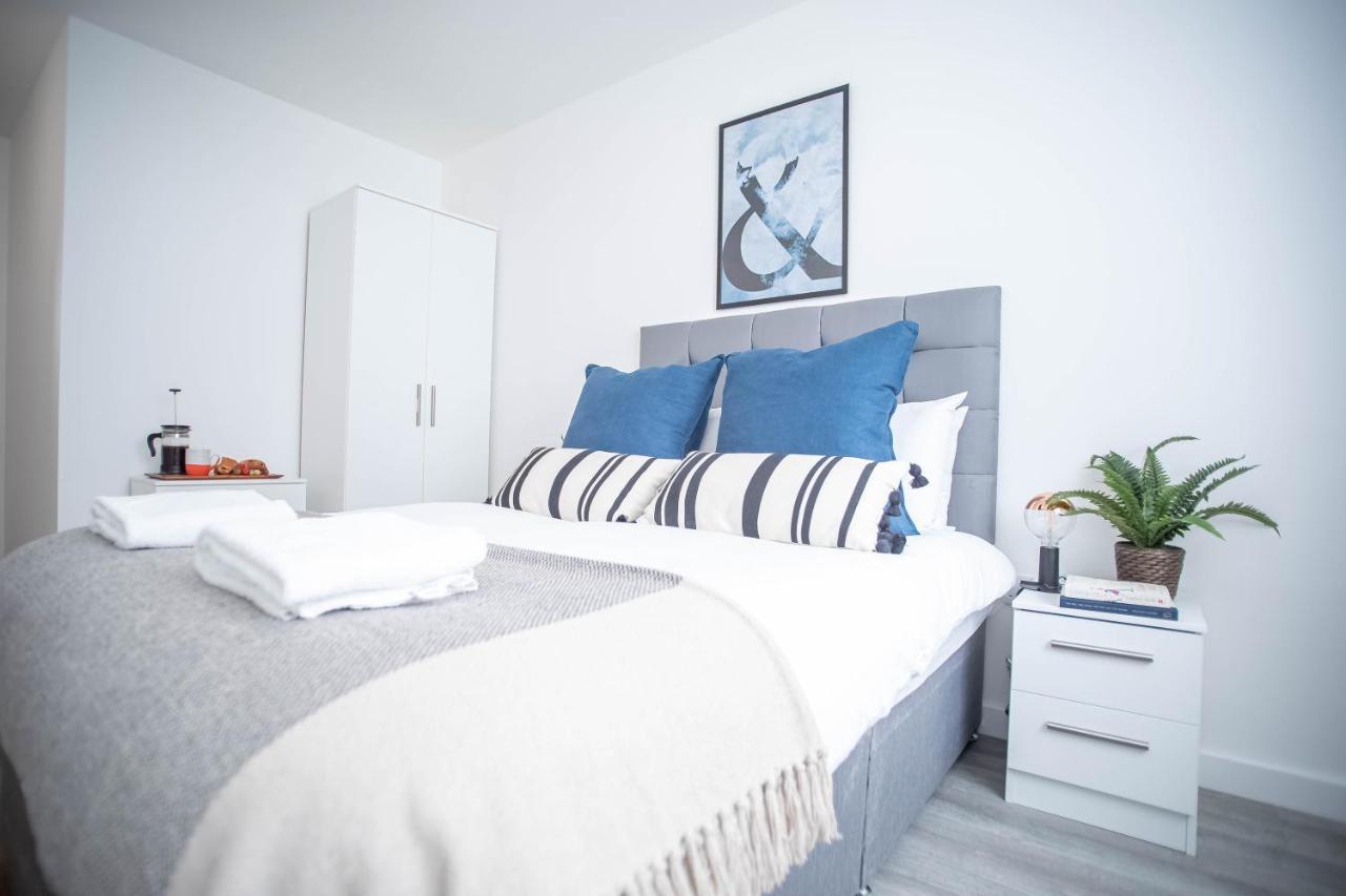 Luxury Apartments Available Next To Train Station - The Wallgate Apartments Wigan - Free Parking 외부 사진