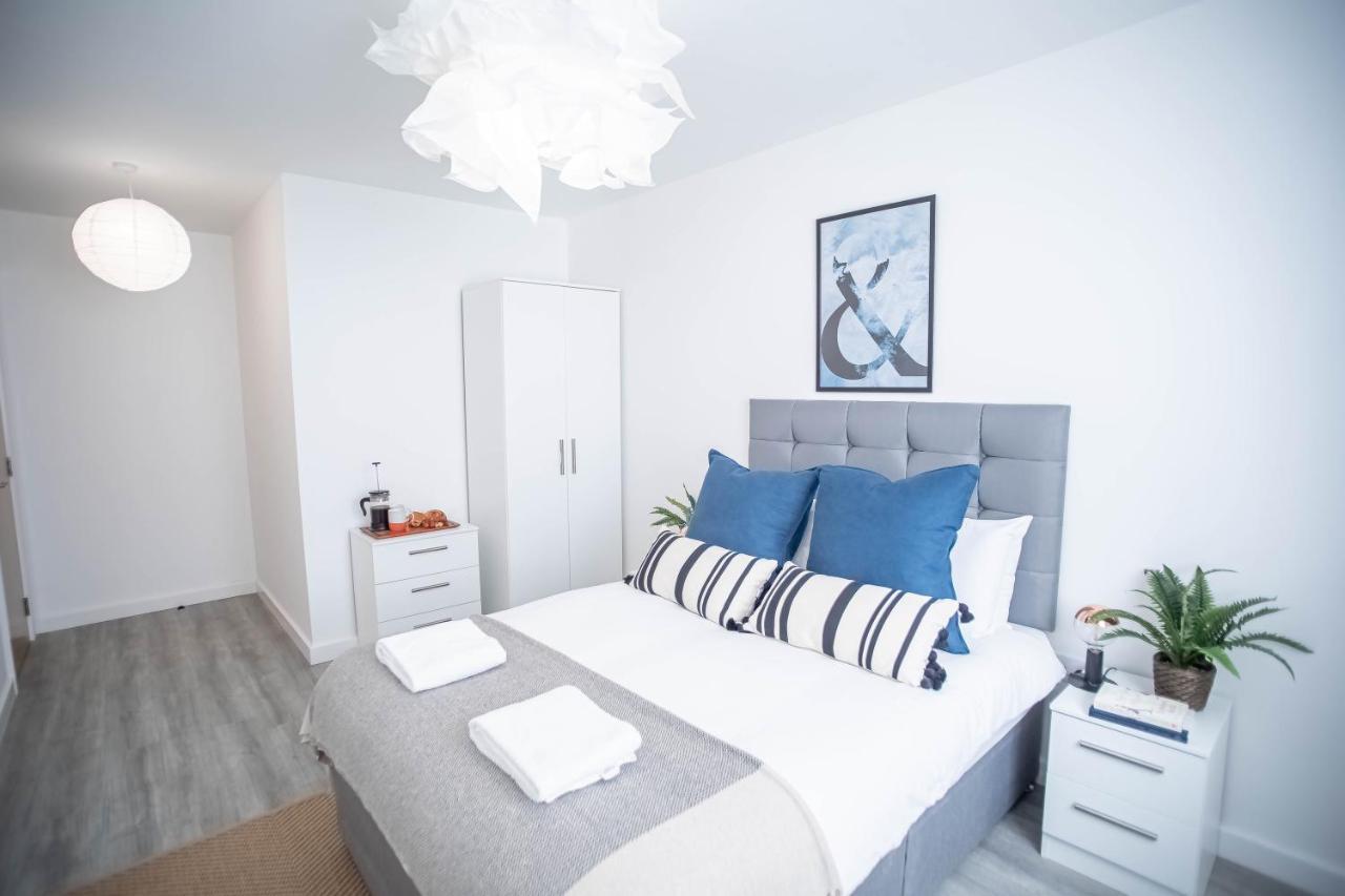 Luxury Apartments Available Next To Train Station - The Wallgate Apartments Wigan - Free Parking 외부 사진